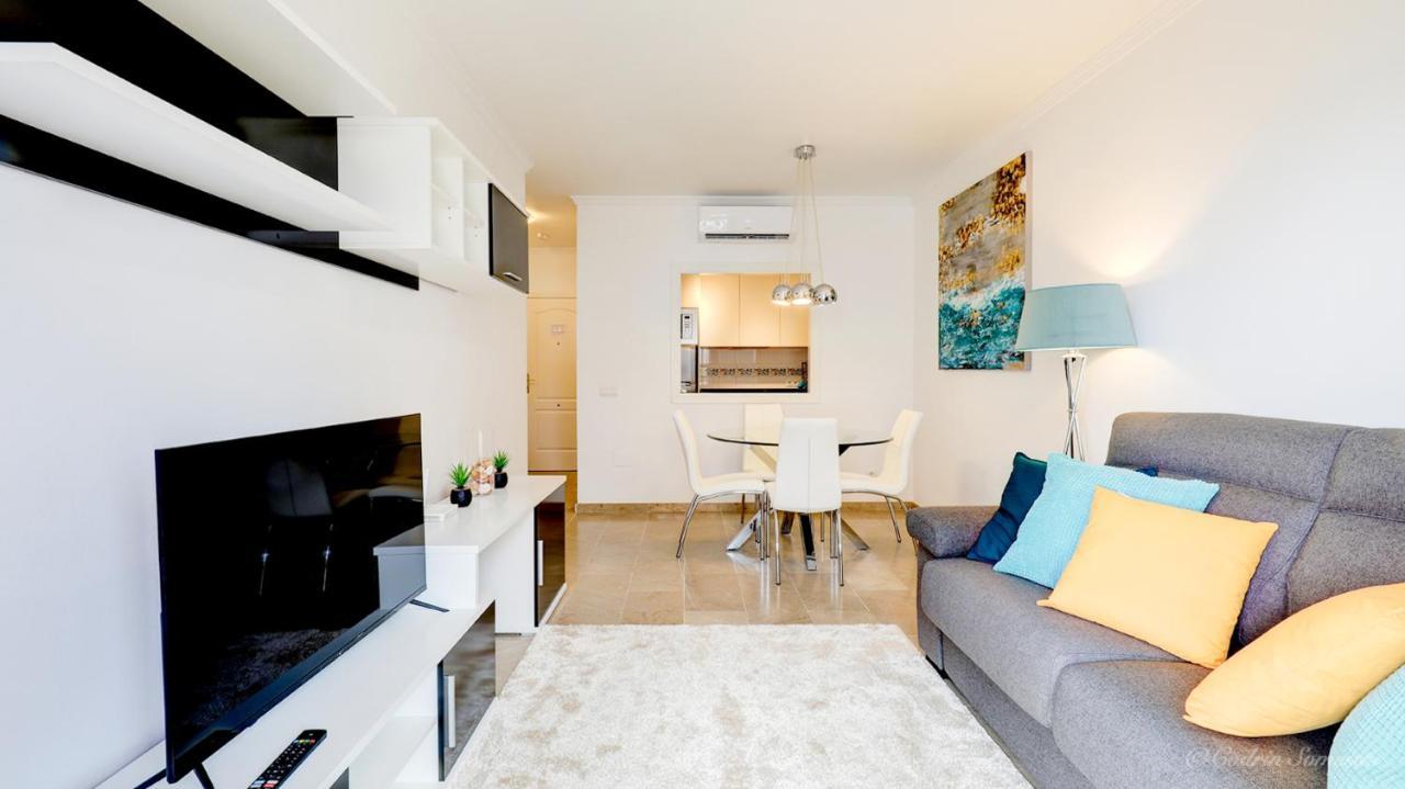 Cozy Apartment Overlooking Estepona'S Marina! Exterior foto