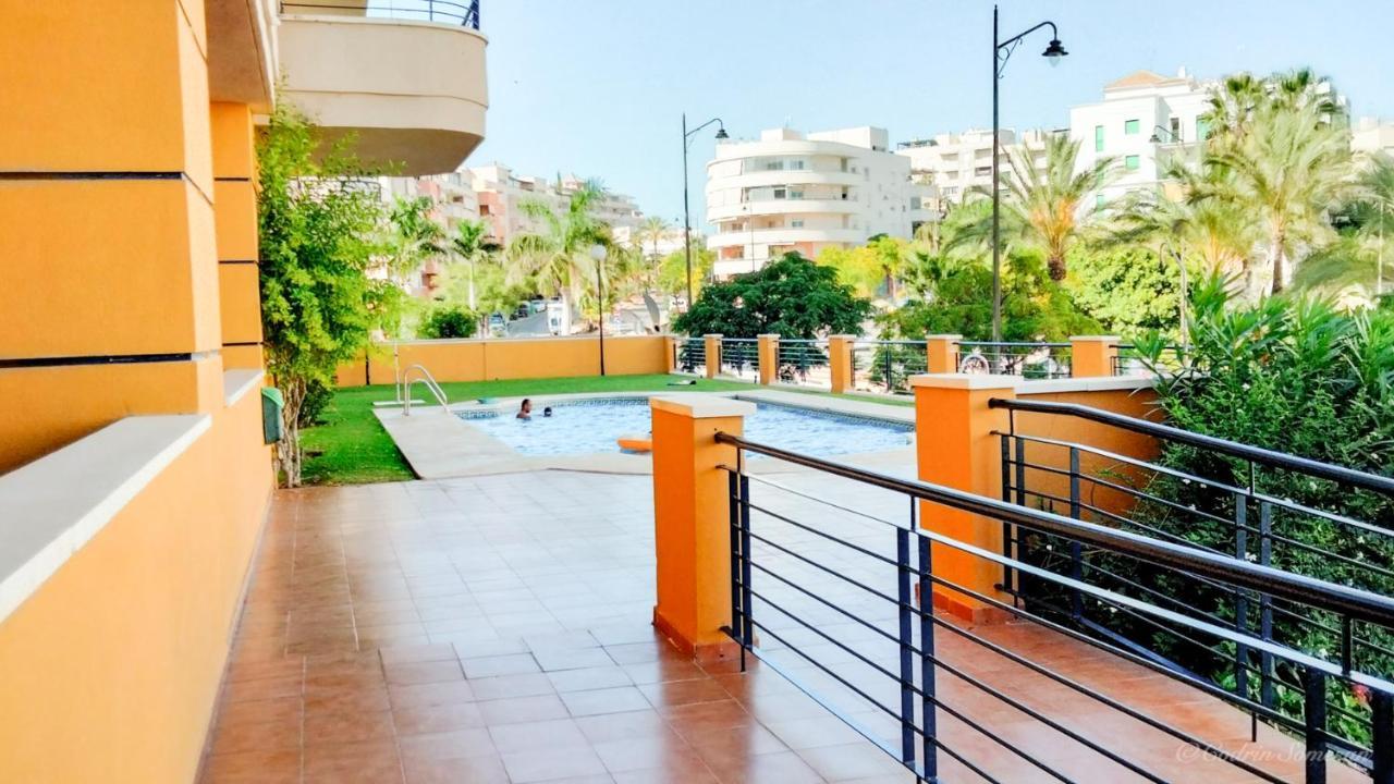 Cozy Apartment Overlooking Estepona'S Marina! Exterior foto