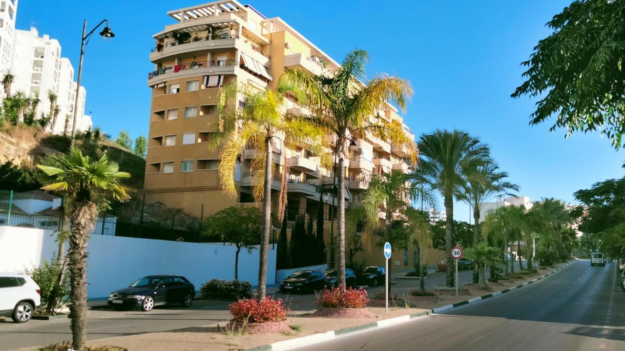 Cozy Apartment Overlooking Estepona'S Marina! Exterior foto