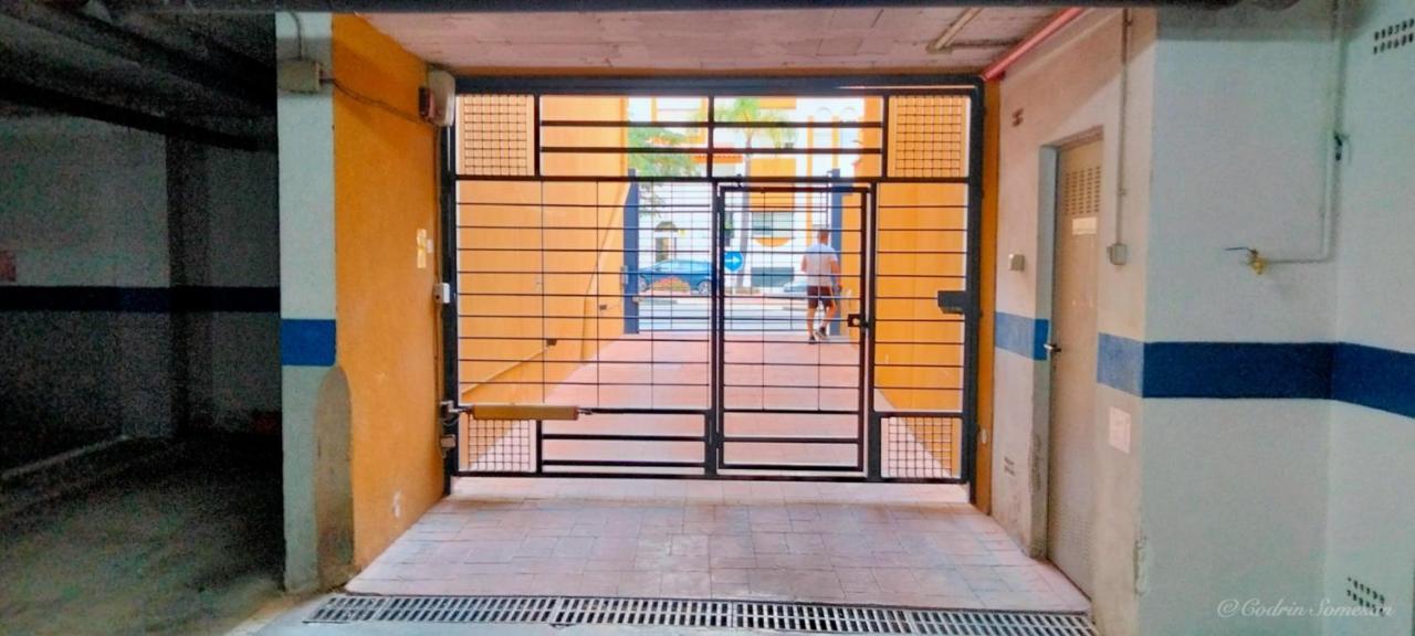 Cozy Apartment Overlooking Estepona'S Marina! Exterior foto